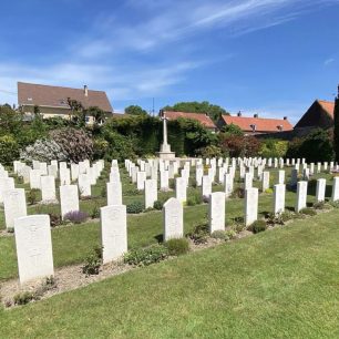 Pihen-les-Guines cemetery. May 2022.  | Jane Collman Williams