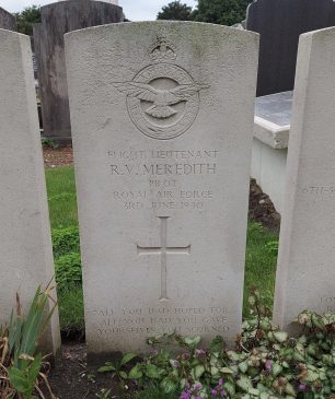 F/Lt. Meredith's grave in Malo-Les-Bains Communal Cemetery, France.  | Karpol on Findagrave. 