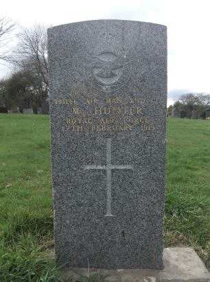 The grave of AM2 Hunter, in Gateshead East Cemetery, Durham.  | Brian 54 on findagrave